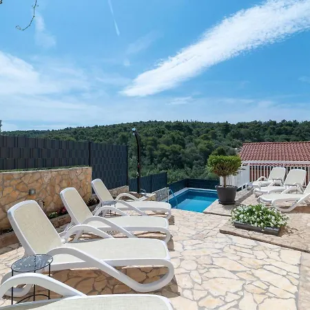Spacious In A Quiet Area