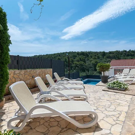 Spacious In A Quiet Area
