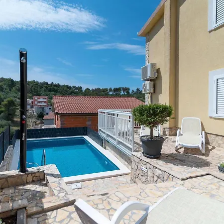 Apartamento Spacious In A Quiet Area